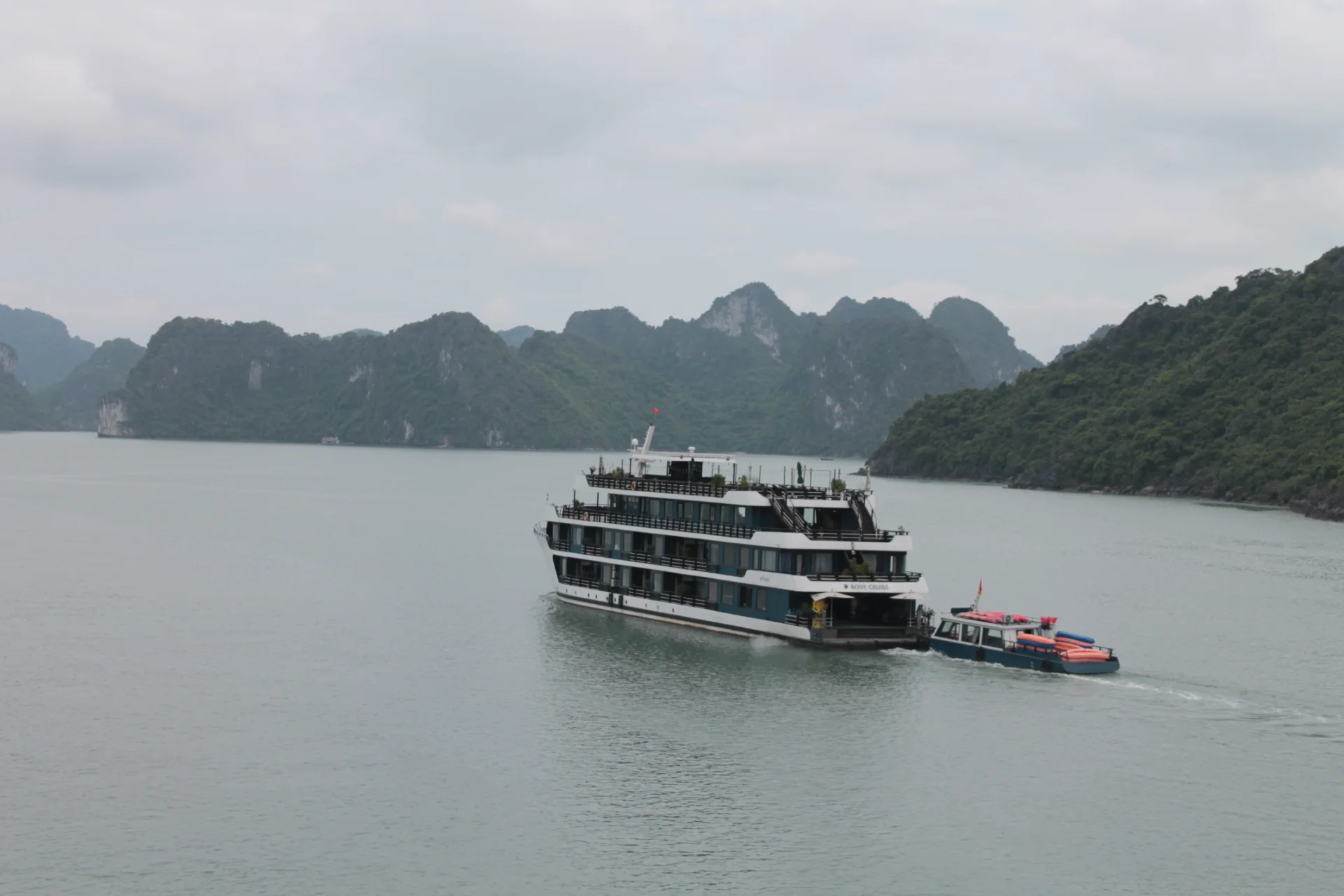 Why Ninh Binh Crushes Halong Bay for a Truly Quiet Escape