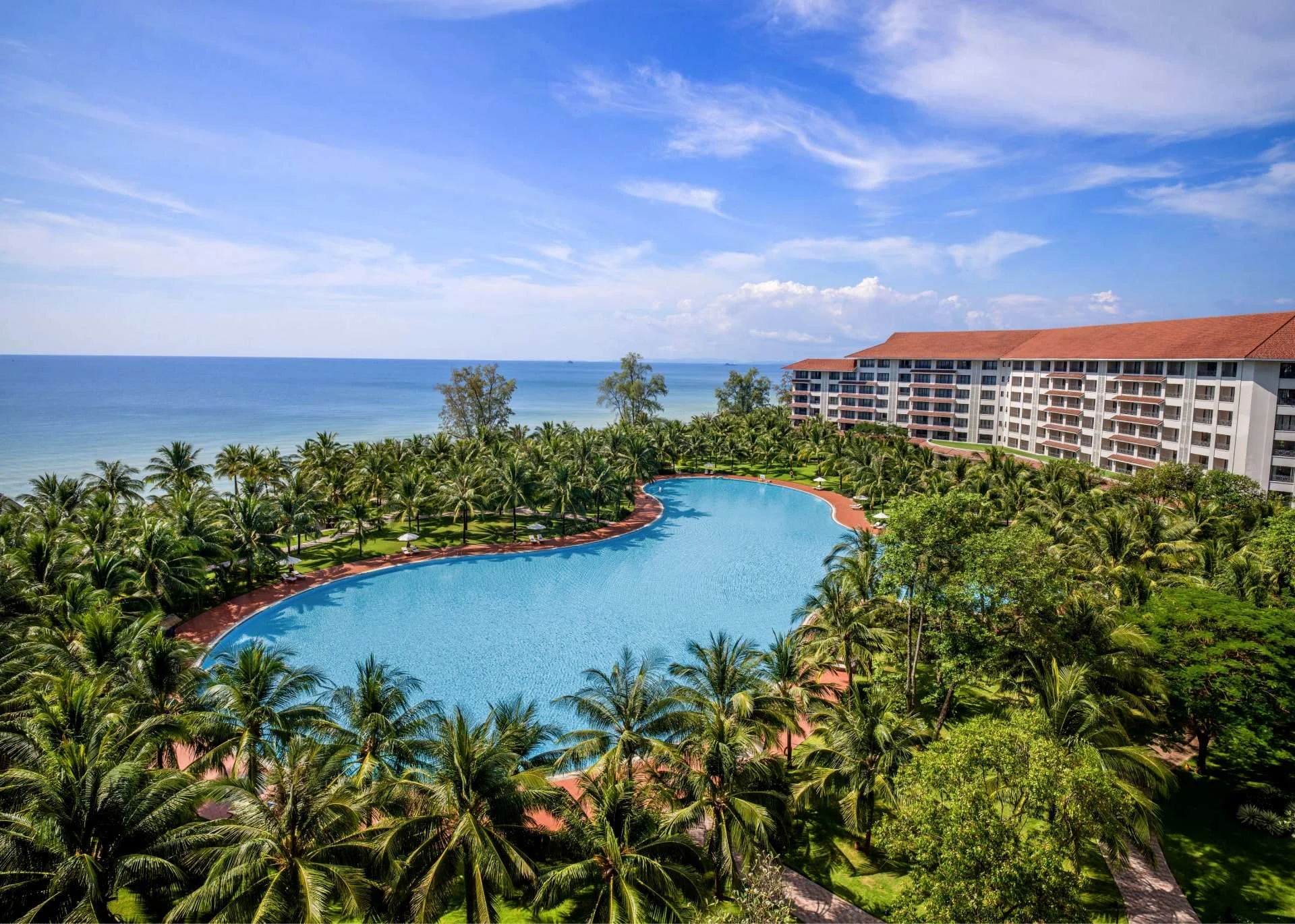 Con Dao vs Phu Quoc: Why Vietnam’s Prison Archipelago Wins for Real Escapes