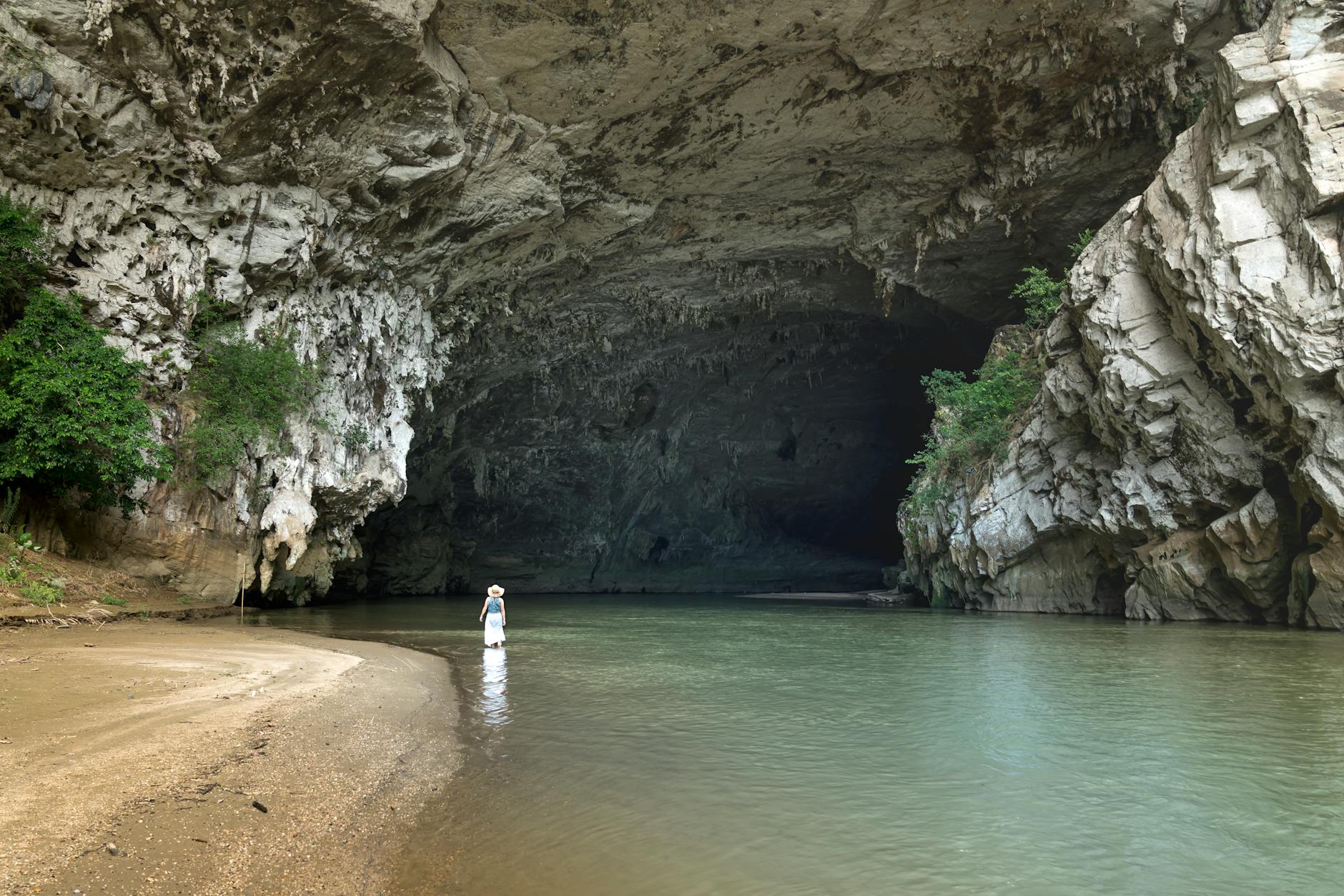 Phong Nha-Ke Bang National Park Tickets: Complete 2026 Price Guide and Cave Selection
