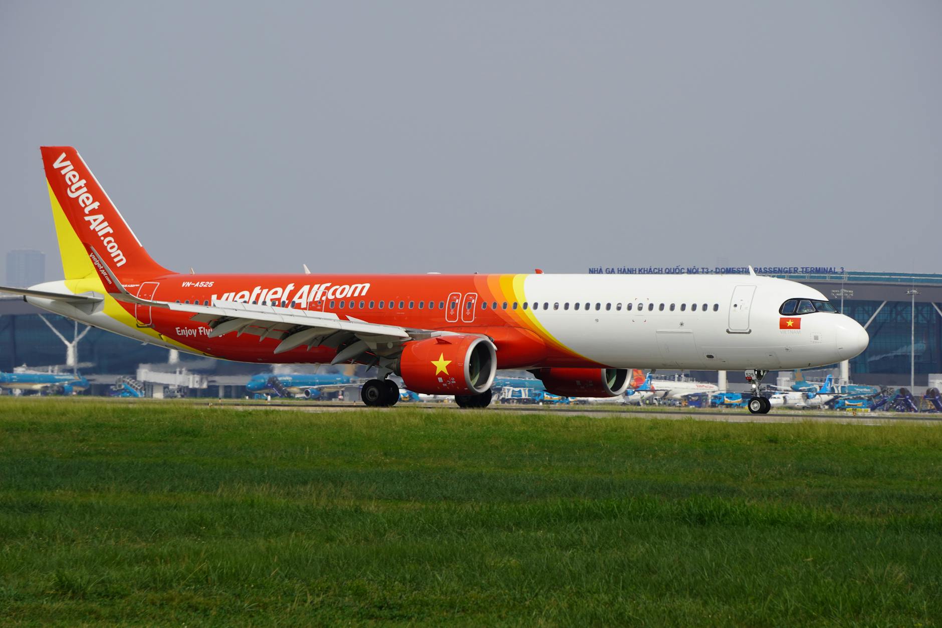 Vietnam Airlines Domestic Flight Ticket Prices 2026: Price List, How to Find Cheap Tickets and What You Need to Know